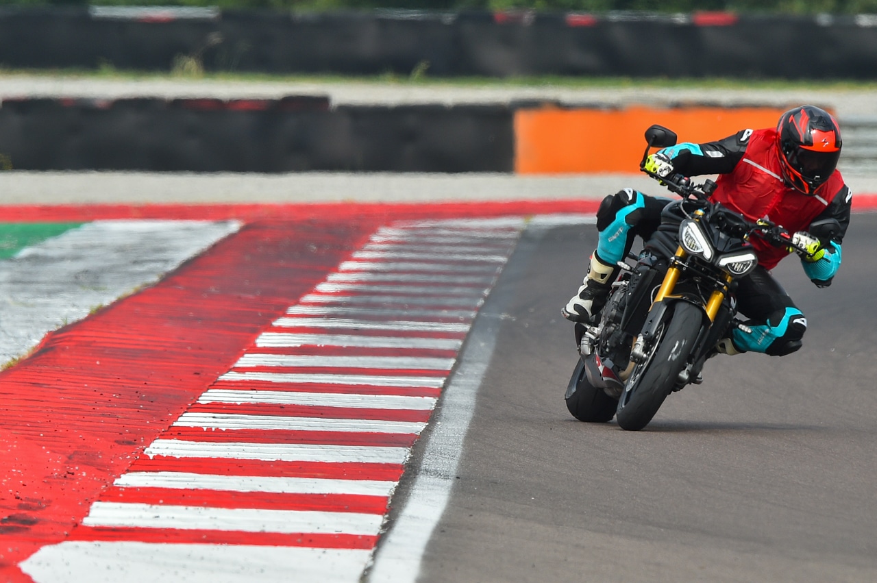 TRIUMPH SPEED TRIPLE 1200 RS MY25