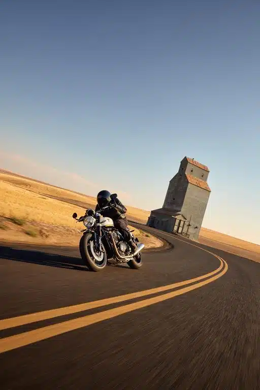 Triumph Speed Twin 1200 2025 e Speed Twin 1200 RS