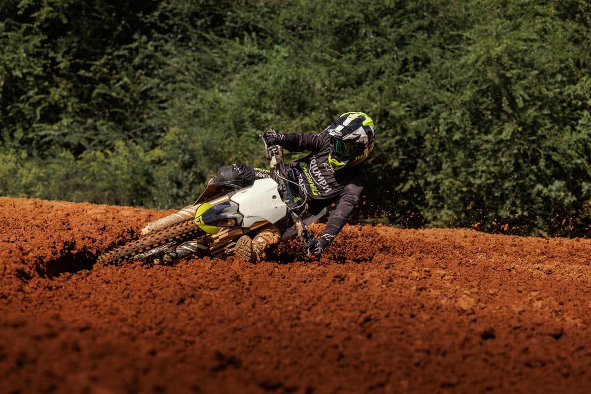 Triumph TF 250-X 