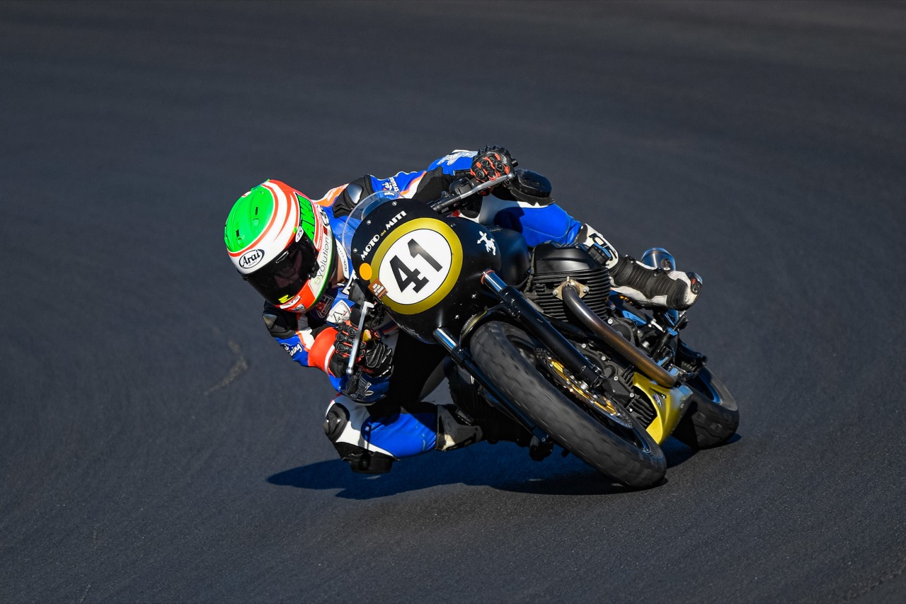 كأس التحمل السريع Moto Guzzi 2020 - سباقات في فاليلونجا