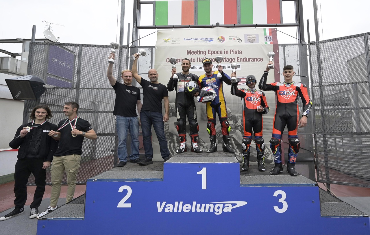 Moto Guzzi Fast Endurance Trophy — Валлелунга