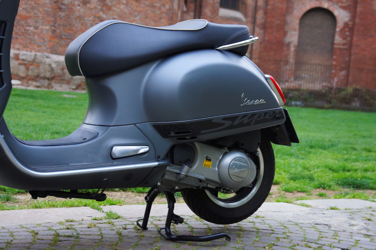 Vespa 300 Super Sport - Prova su strada 2016