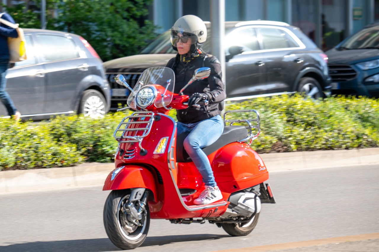 Vespa 310 GTS Super