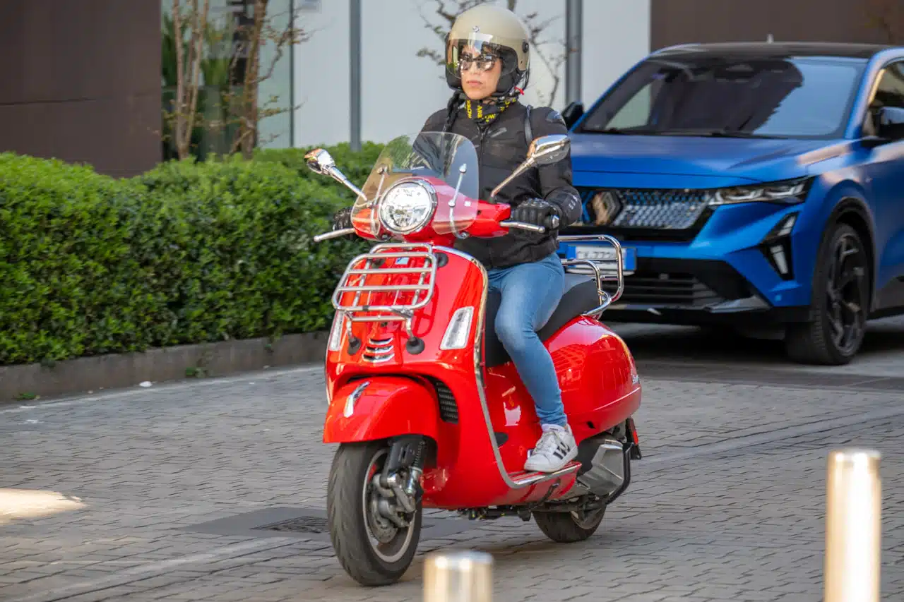 Vespa 310 GTS Super