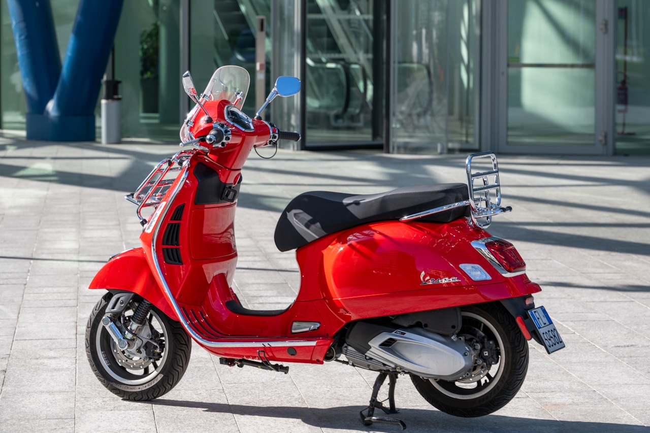 Vespa 310 GTS Super