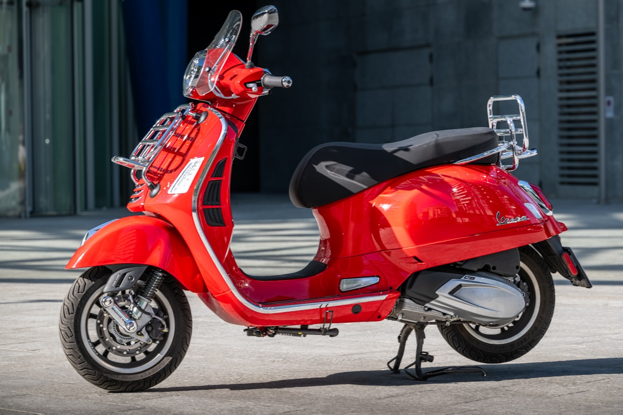 Vespa 310 GTS Super