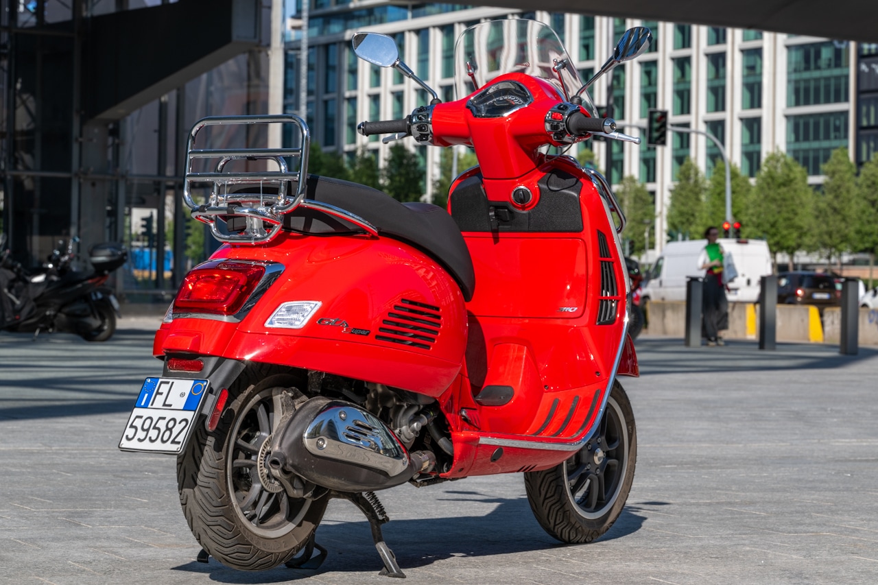 Vespa 310 GTS Super
