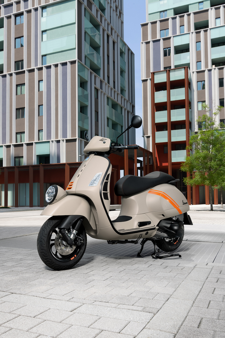 Vespa Gtv - foto 2023 