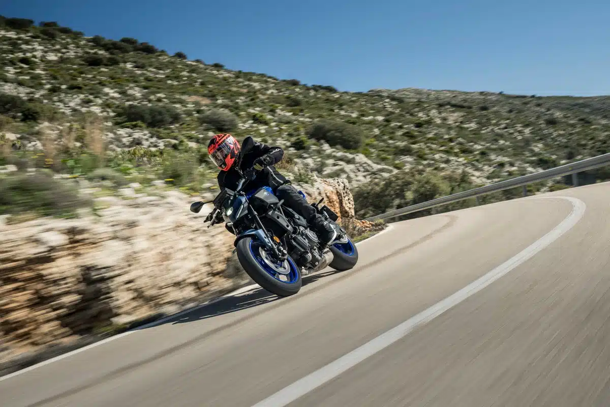 Yamaha MT-07 2025 - prova