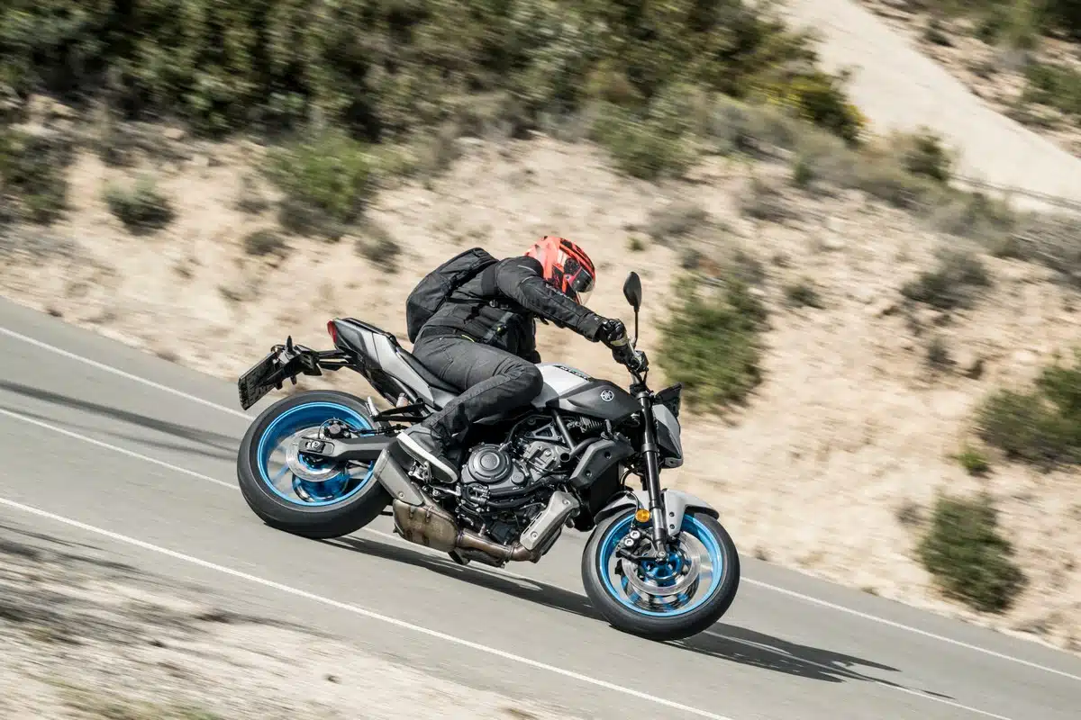 Yamaha MT-07 2025 - prova