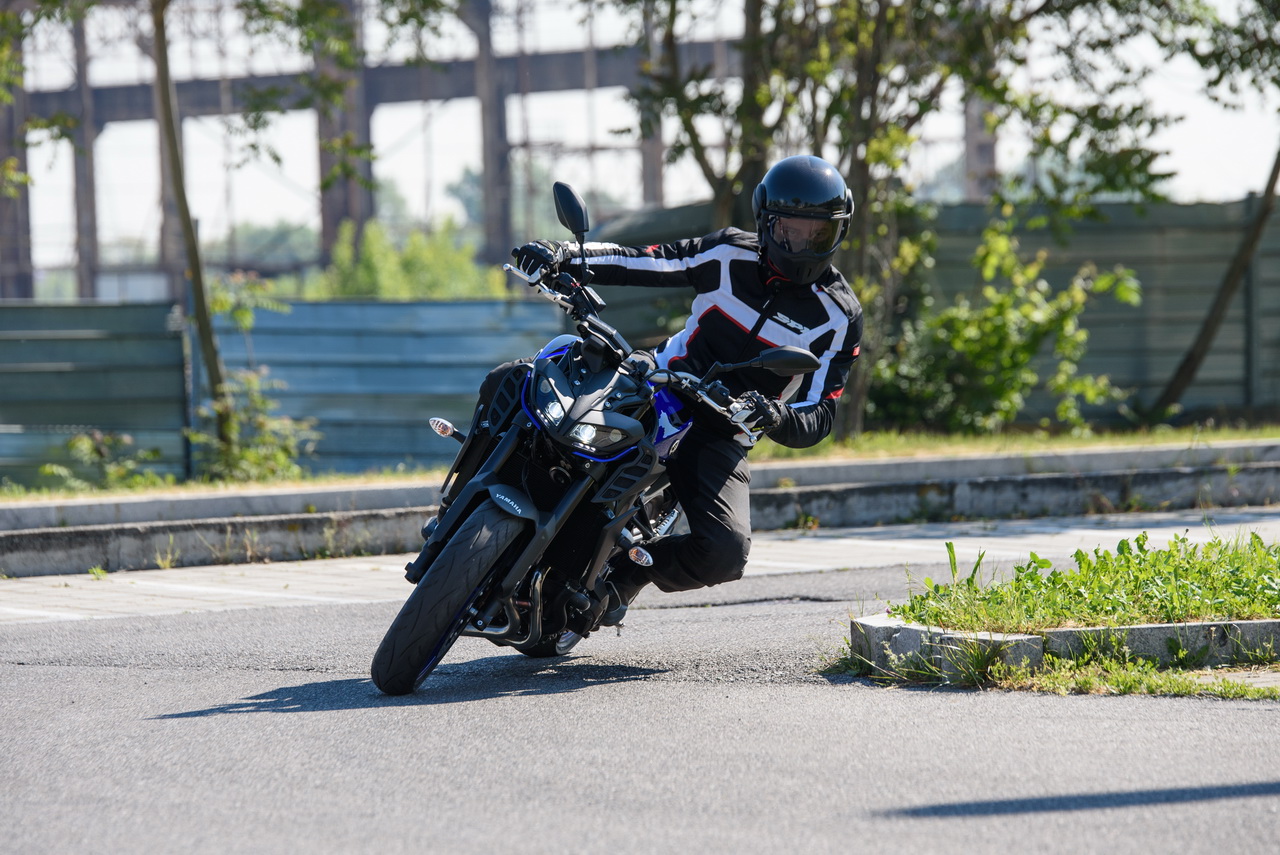 Yamaha MT-09 prova su strada 2017