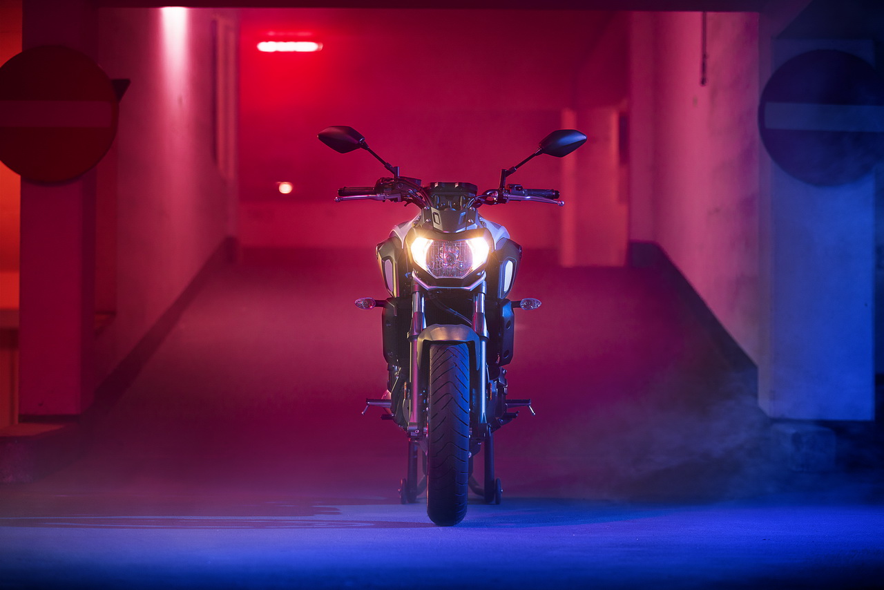 Yamaha New Ice Fluo Colour - Intermot 2018