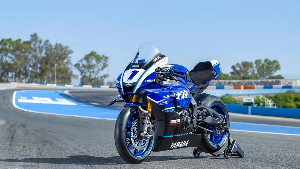 Yamaha R1 Race e R1 GYTR 2025