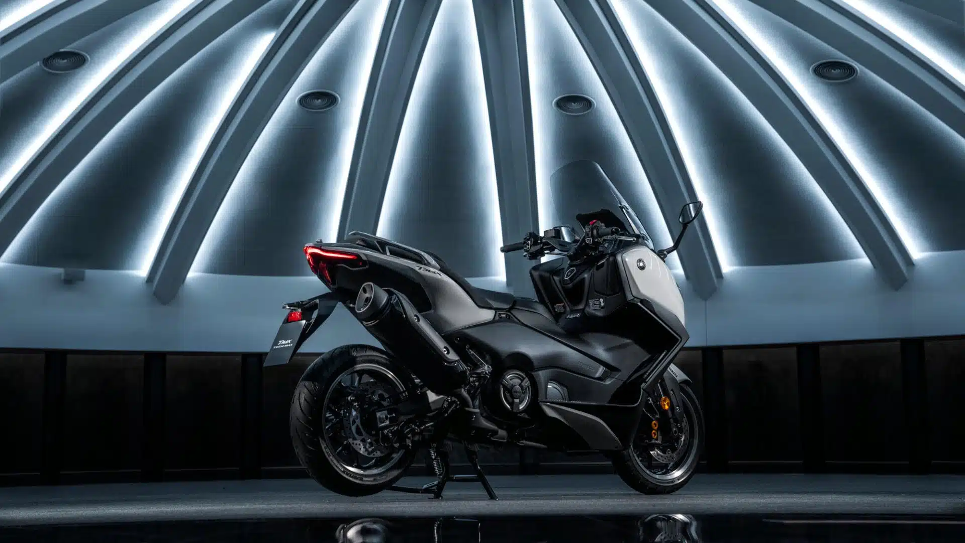 Yamaha TMax 2025