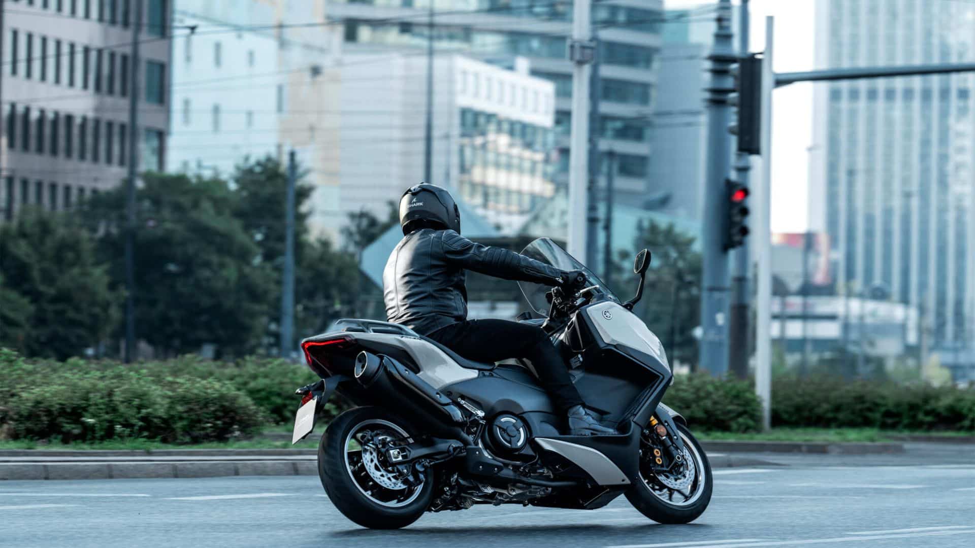 Yamaha TMax 2025