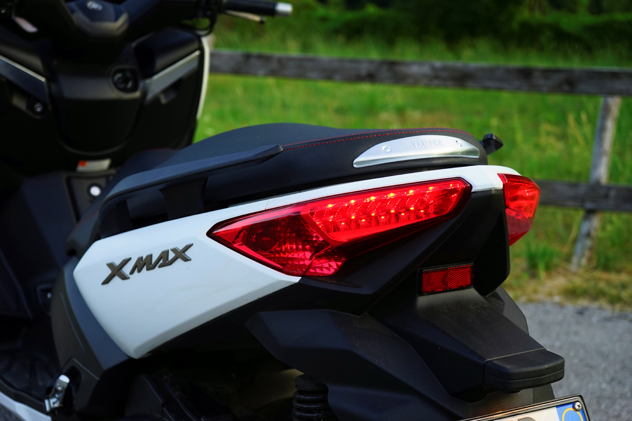Yamaha Xmax 250 - prova su strada 2015