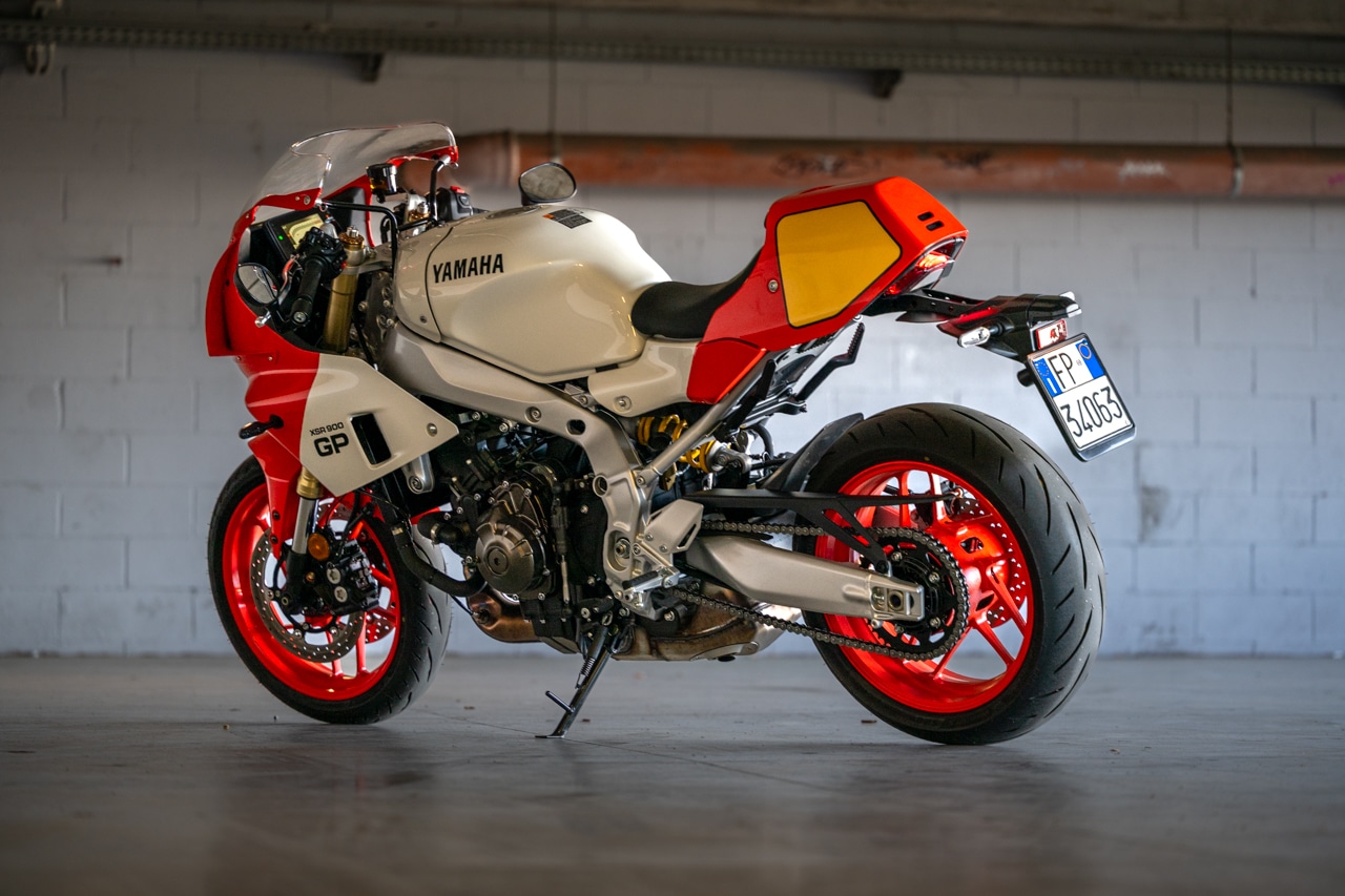 YAMAHA XSR900GP