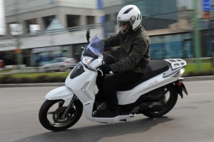 Kymko People S 125-200i, la moto giovane per la mobilità cittadina