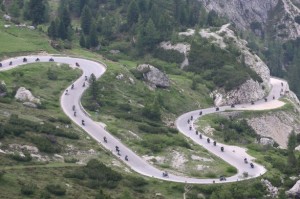 2011 年多洛米蒂骑行，三天的摩托车之旅和美妙的风景