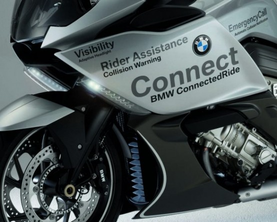 BMW ConnectedRide: più sicurezza in moto