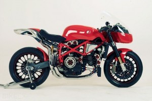 Ducati 999 di Cafe 9, custom affascinante
