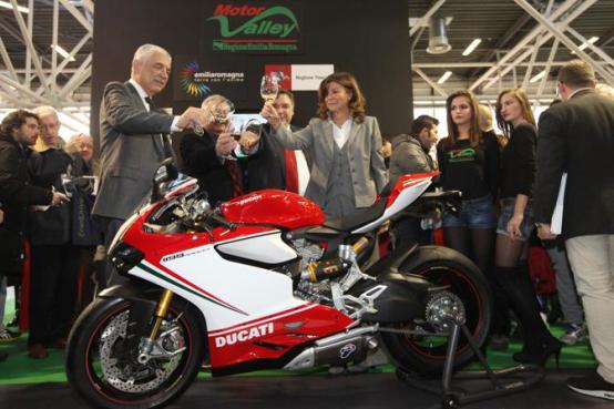 La Ducati 1199 Panigale dévoilée au Salon de l'Automobile