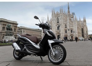 Piaggio apre le porte del centro di Milano