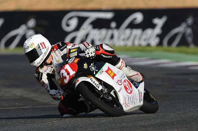 ماتيو فيراري يفوز مع هوندا في Moto3