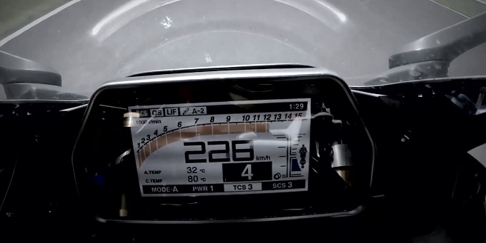 Nuova Yamaha R1, online l’ultimo video prima dell’esordio