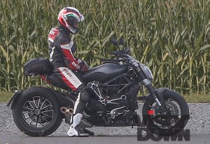 Nieuwe Ducati Diavel, EICMA is heel dichtbij [FOTO]