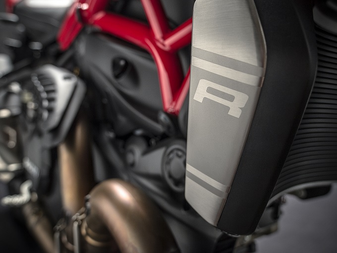 Nuovo Ducati Monster 1200 R, ci si vede a Francoforte 2015