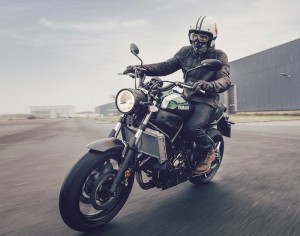Yamaha XSR700, svelato il prezzo della prima “Faster Sons”