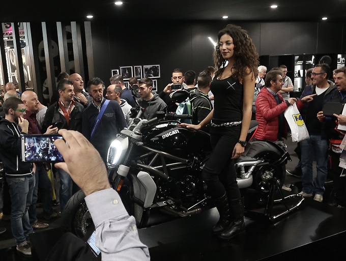 Ducati XDiavel, è lei la regina di EICMA 2015
