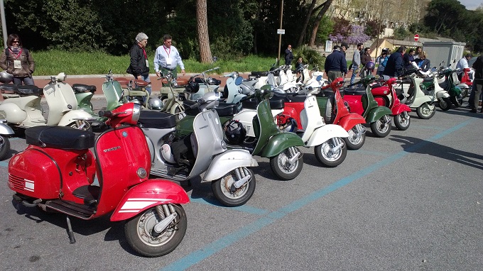 Vespa: in Genoa the anti-smog ordinance that will stop two-stroke engines is being contested