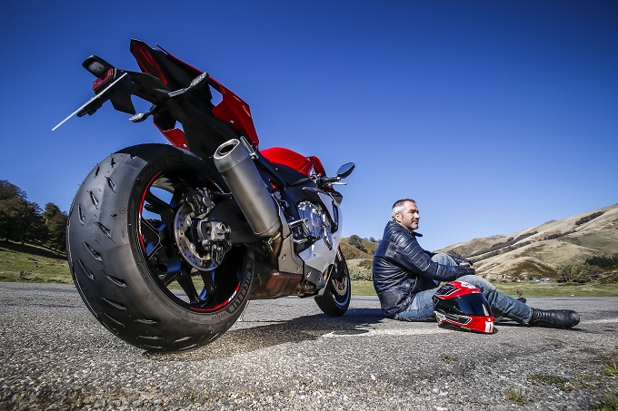 MICHELIN Power RS, lo stradale destinato ai motociclisti più sportivi ed esigenti