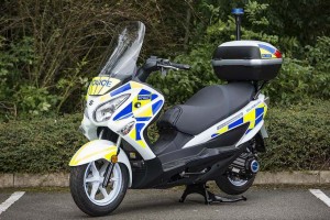 Suzuki Burgman Fuel Cell: sicurezza a emissioni 0 per la polizia inglese