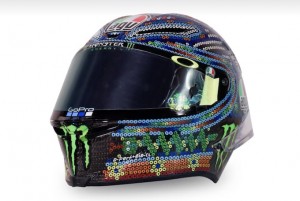 AGV: il nuovo casco di Valentino Rossi richiama la tradizione messicana [VIDEO]