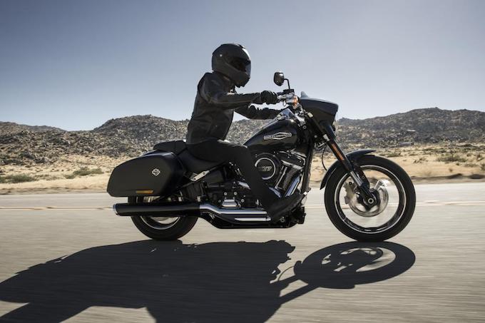 Harley-Davidson: Sport Glide guida la gamma Softail presentata a EICMA [VIDEO LIVE]