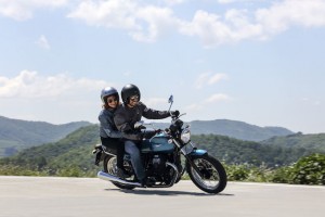 Aprilia e Moto Guzzi: un’estate in moto insieme alla gamma 2018