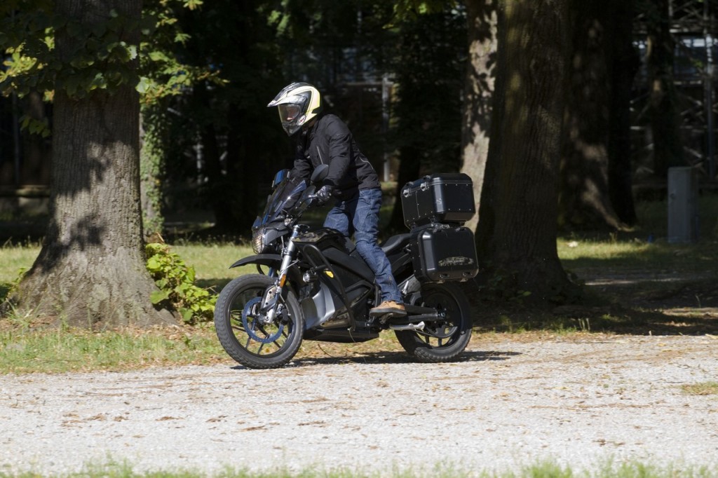 Zero Motorcycles DSR Floresta Negra - Teste de estrada 2018