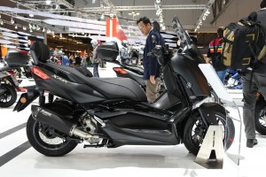 Yamaha XMAX: la gamma Sport Scooter si allarga a EICMA 2018