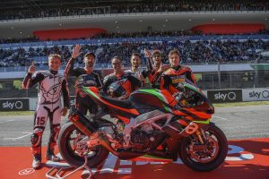Aprilia All Stars: more than 10 thousand fans at Mugello for the Noale factory party [VIDEO]