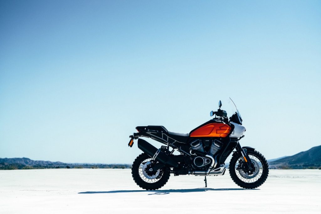 Harley-Davidson Pan America: off-road dynamism according to the Milwaukee brand [LIVE VIDEO]