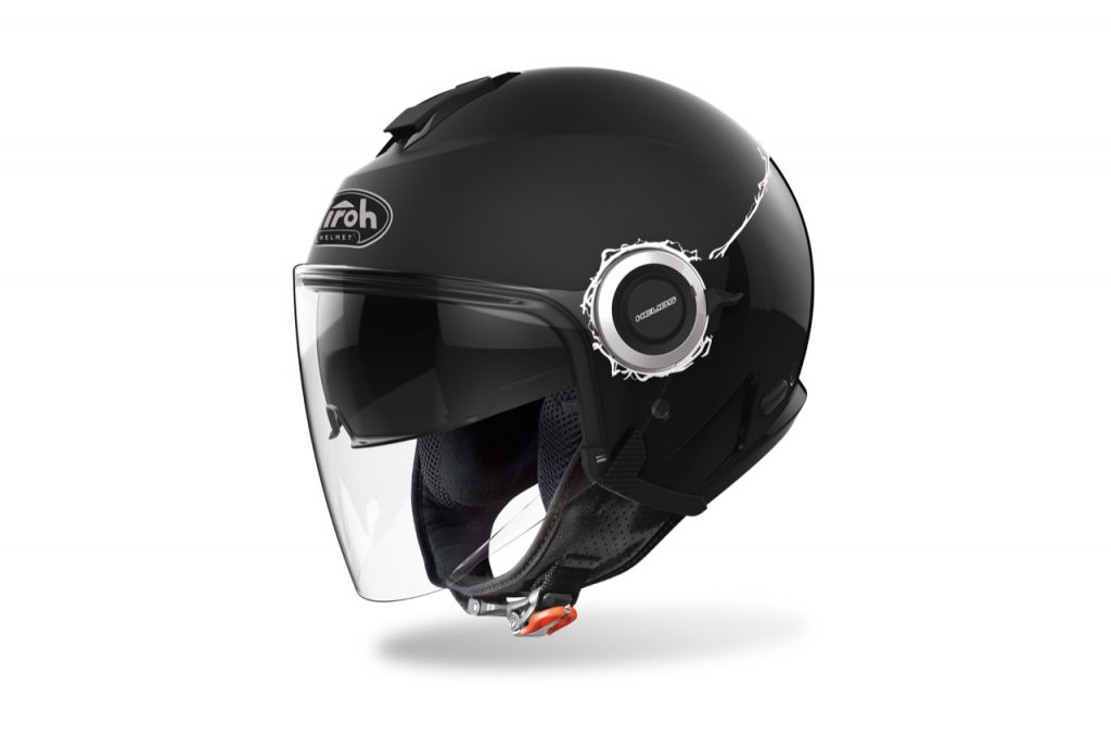 Airoh Helios: estética e conforto de um novo capacete tech-jet