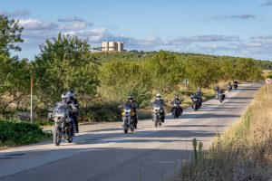 Moto Guzzi Experience 2021: sei appuntamenti per esplorare come aquile [FOTO]