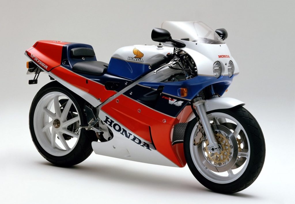 Honda - programma RC30 Forever 