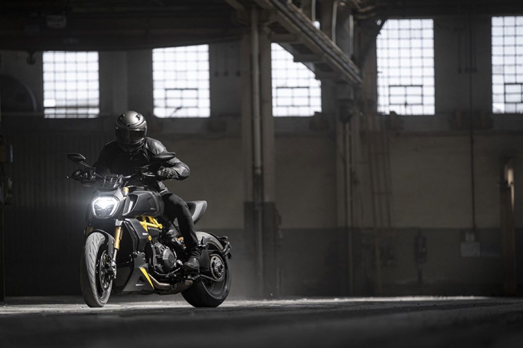 Ducati Diavel 1260 S Black and Steel: het sterke karakter van het model [VIDEO]