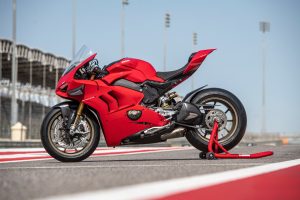 Ducati Panigale V4 S: competitieve geest met Ducati Performance-accessoires [FOTO]