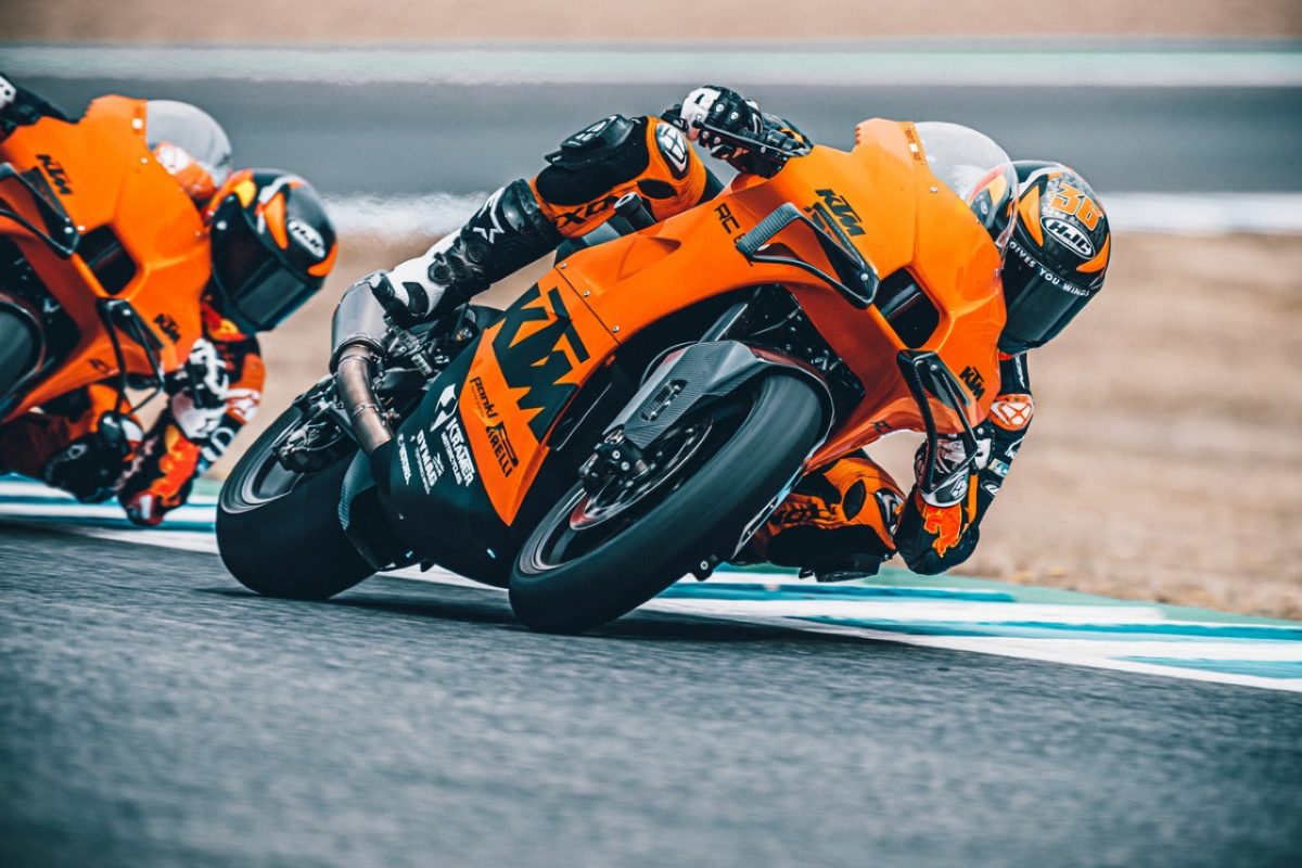 KTM RC 8C: modello, caratteristiche, prestazioni, informazioni - Vimarsana News