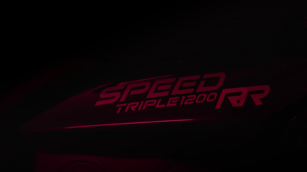 Triumph Speed Triple 1200 RR: un nuovo accenno in vista della presentazione [VIDEO]